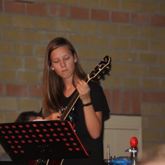 Gitarristin Carina Möllemann